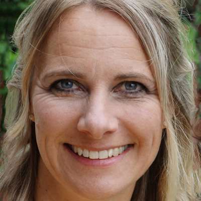 Porträt Katja Kansteiner